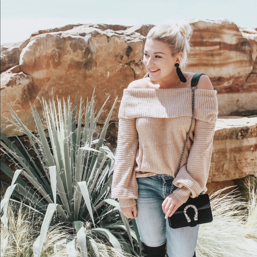 LAST ONE cable knit sweater - Picture 2 of 2